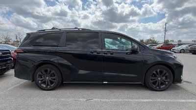 2025 Toyota Sienna XSE 7 Passenger