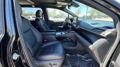 2025 Toyota Sienna XSE 7 Passenger