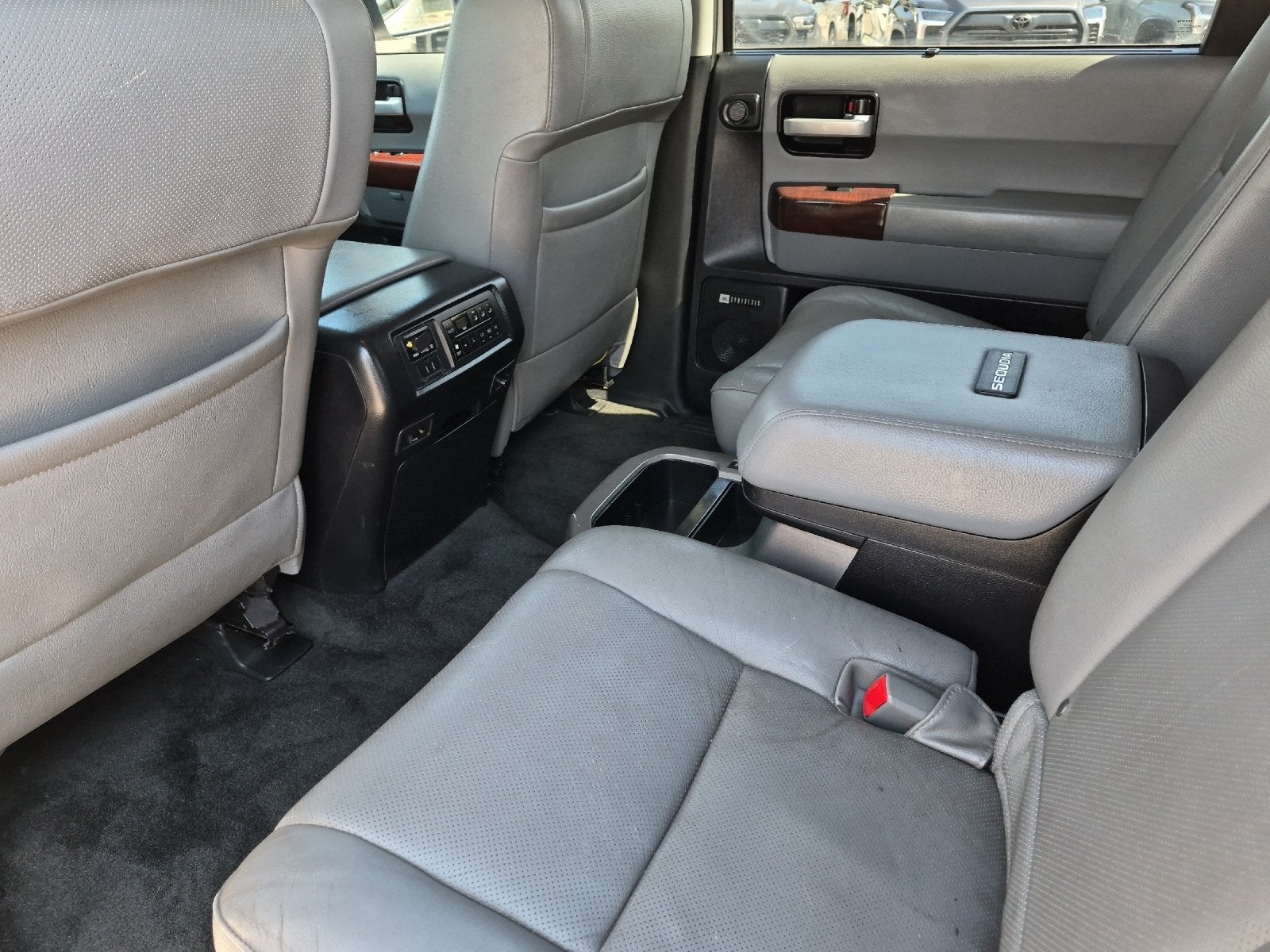 2014 Toyota Sequoia Platinum