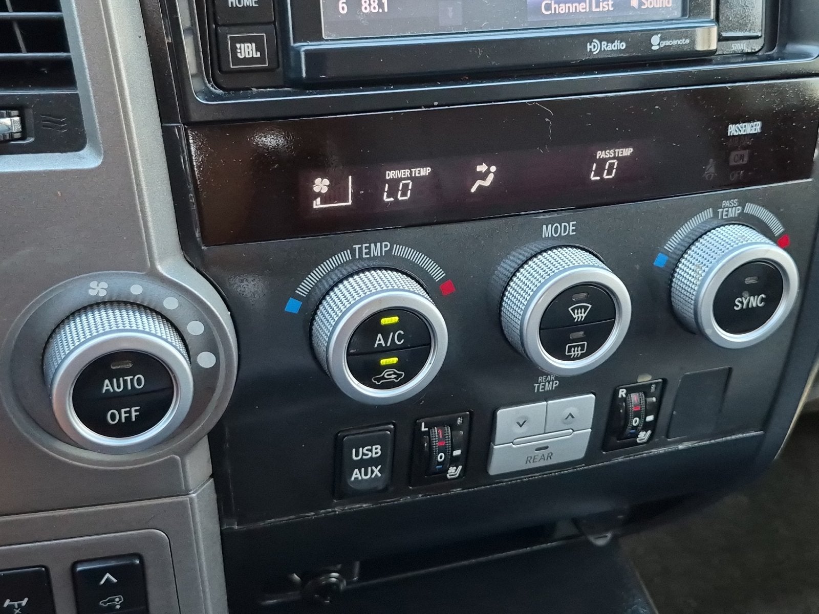 2014 Toyota Sequoia Platinum