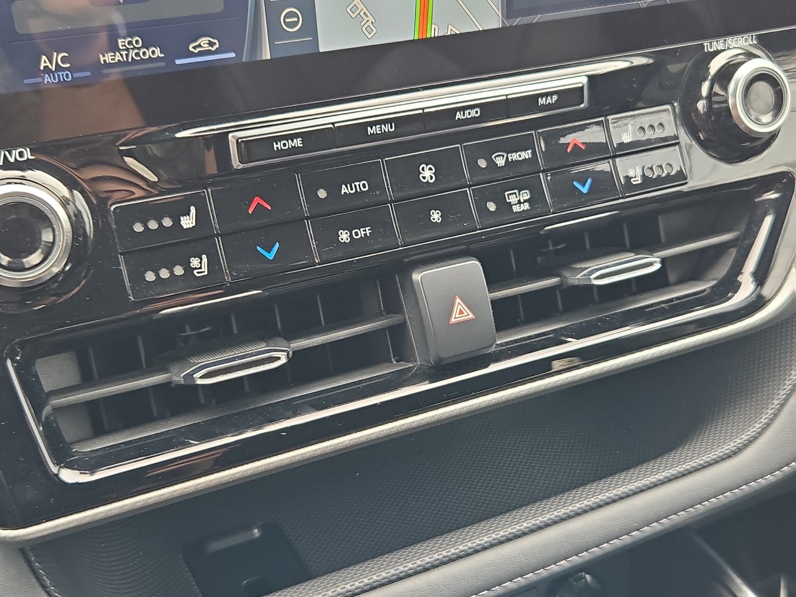 2022 Toyota Highlander Hybrid Platinum