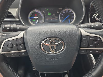 2022 Toyota Highlander Hybrid Platinum