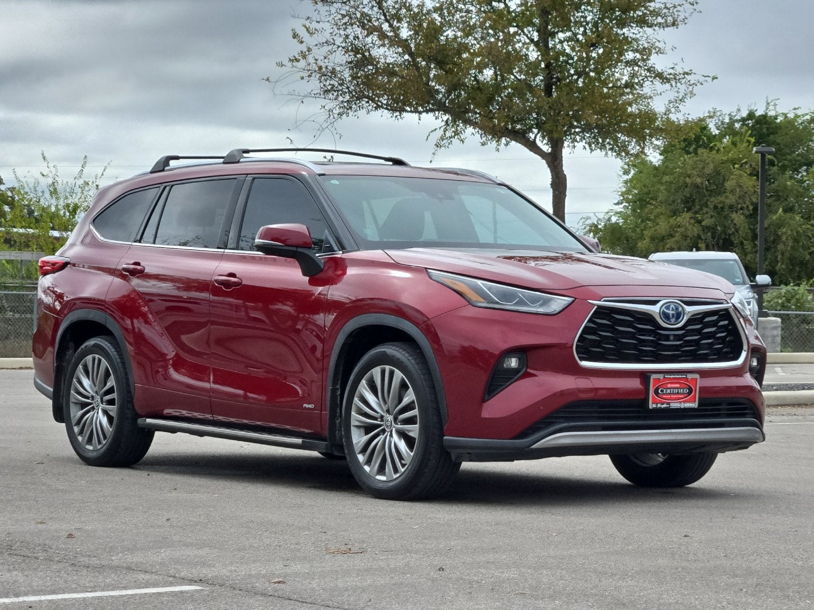 2022 Toyota Highlander Hybrid Platinum