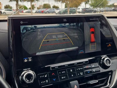 2022 Toyota Highlander Hybrid Platinum