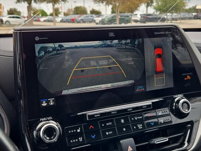 2022 Toyota Highlander Hybrid Platinum