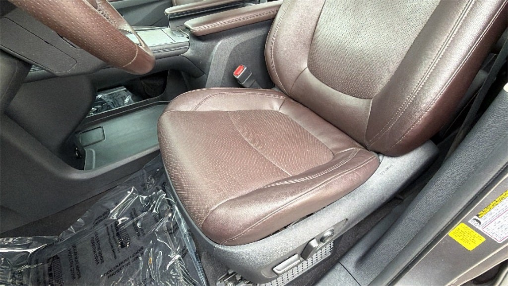 2021 Toyota Sienna Platinum 7 Passenger