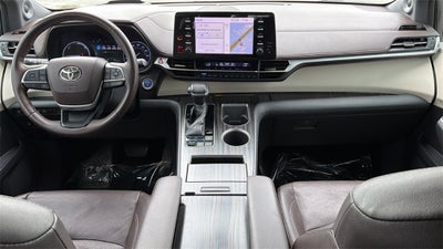 2021 Toyota Sienna Platinum 7 Passenger