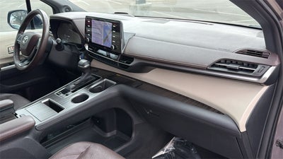 2021 Toyota Sienna Platinum 7 Passenger