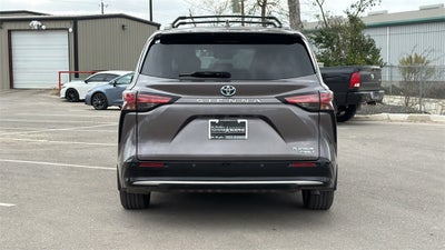 2021 Toyota Sienna Platinum 7 Passenger