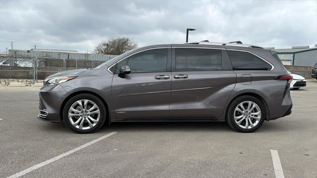 2021 Toyota Sienna Platinum 7 Passenger