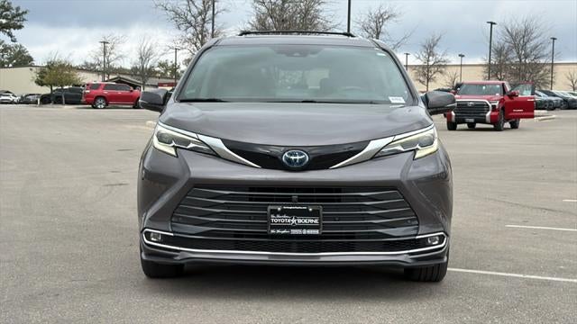 2021 Toyota Sienna Platinum 7 Passenger