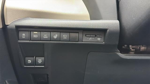 2021 Toyota Sienna Platinum 7 Passenger