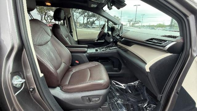 2021 Toyota Sienna Platinum 7 Passenger