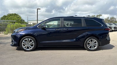 2024 Toyota Sienna Platinum 7 Passenger