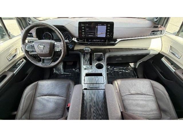 2024 Toyota Sienna Platinum 7 Passenger
