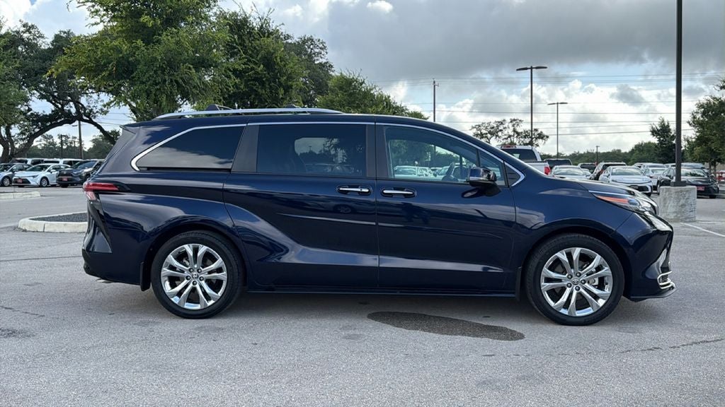 2024 Toyota Sienna Platinum 7 Passenger