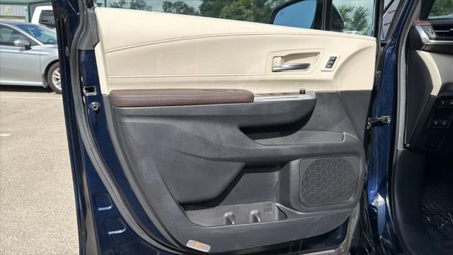 2024 Toyota Sienna Platinum 7 Passenger