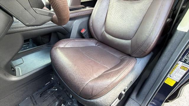 2024 Toyota Sienna Platinum 7 Passenger