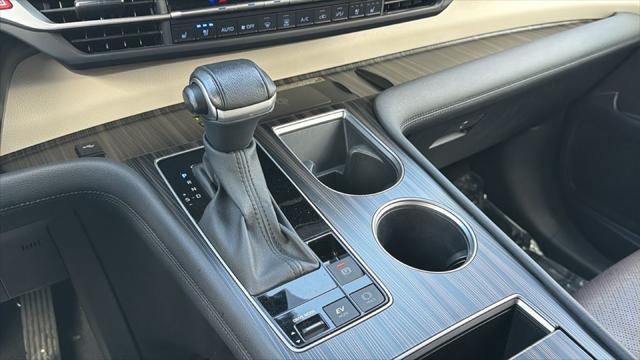 2024 Toyota Sienna Platinum 7 Passenger