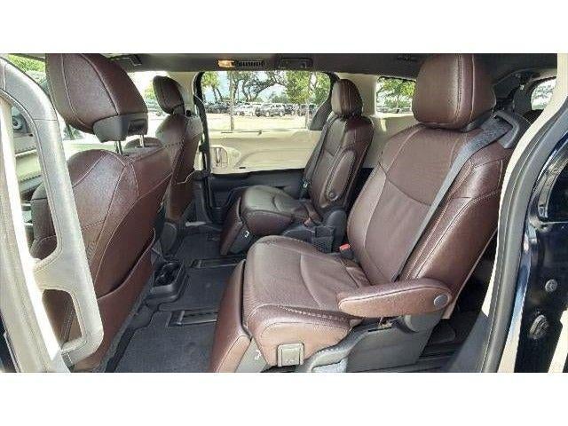 2024 Toyota Sienna Platinum 7 Passenger