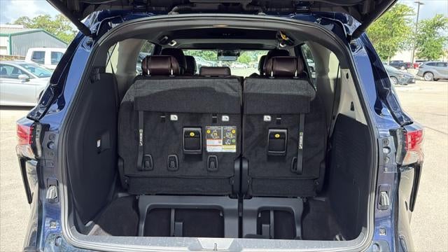 2024 Toyota Sienna Platinum 7 Passenger