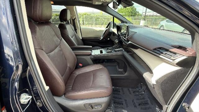 2024 Toyota Sienna Platinum 7 Passenger