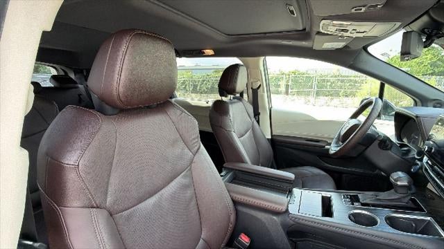 2024 Toyota Sienna Platinum 7 Passenger