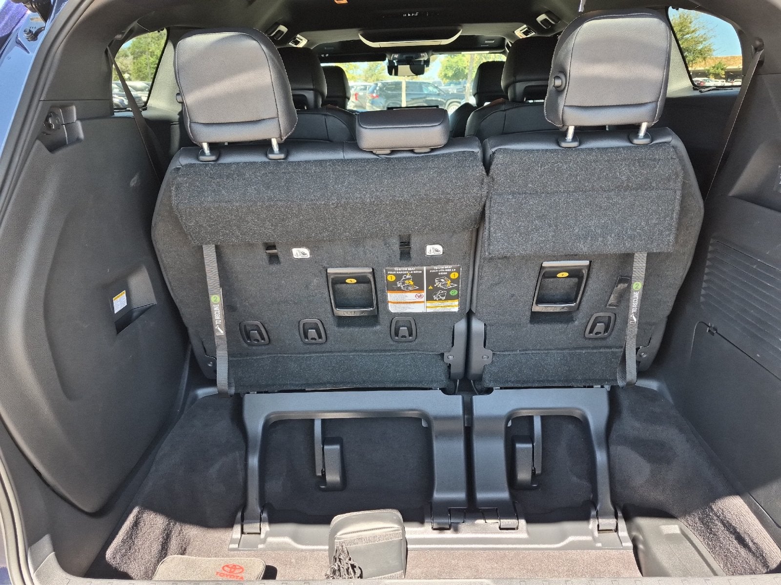 2025 Toyota Sienna Platinum 7 Passenger