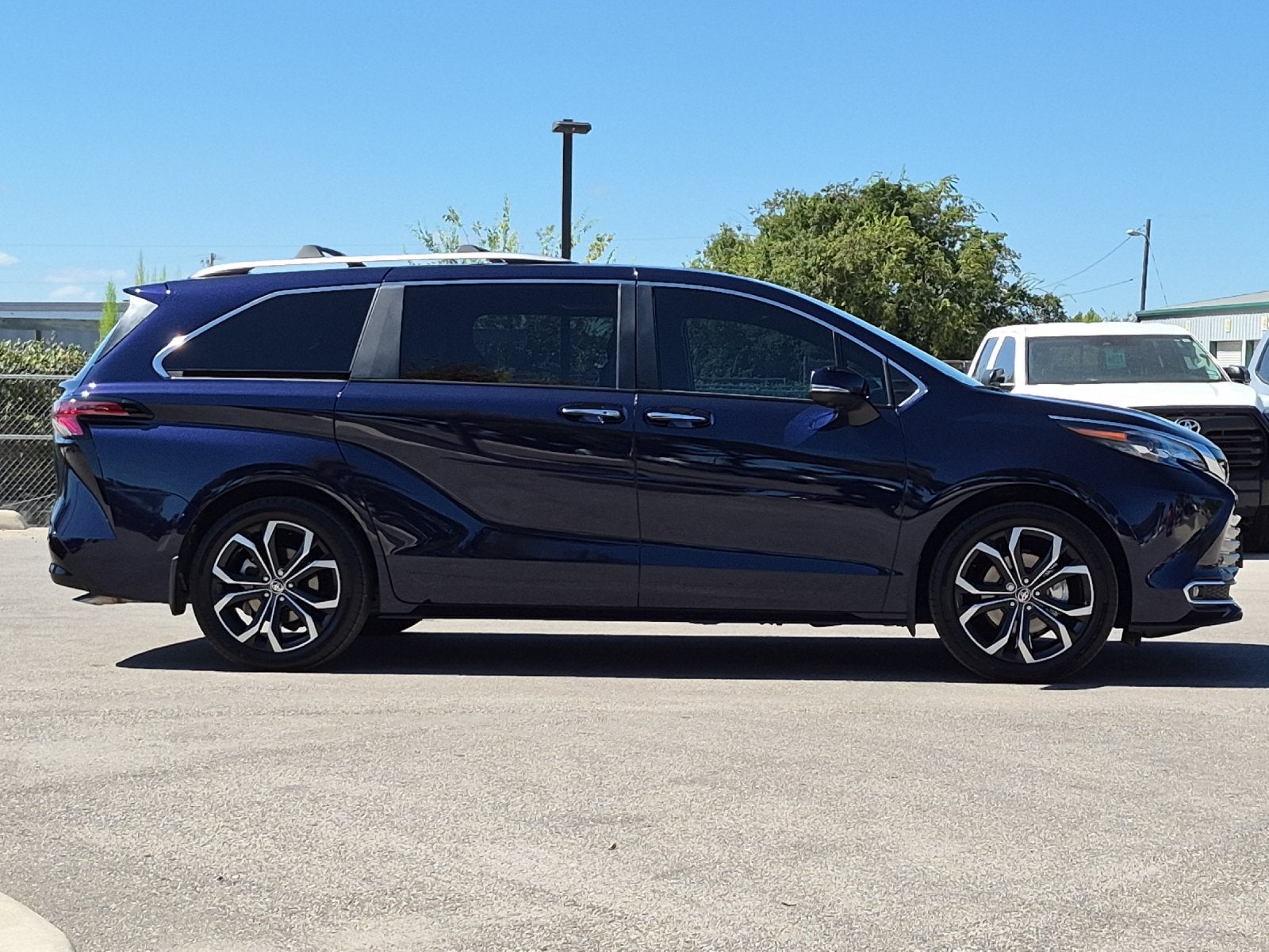 2025 Toyota Sienna Platinum 7 Passenger