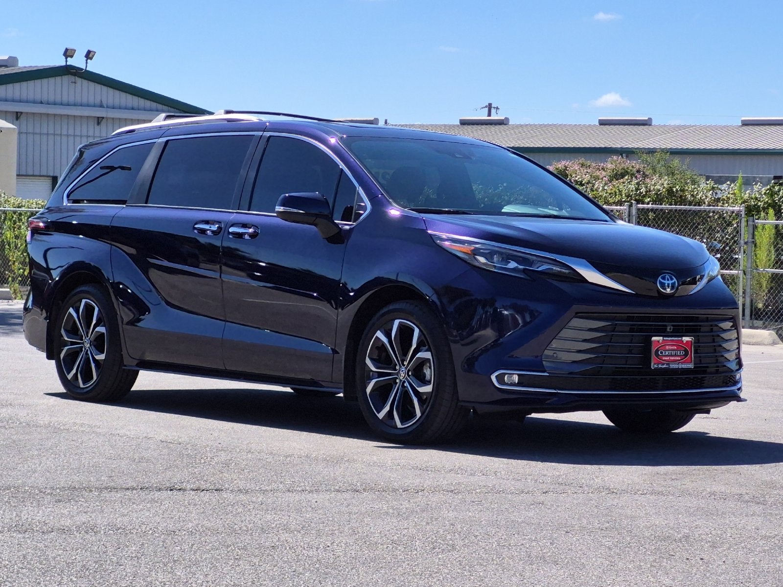 2025 Toyota Sienna Platinum 7 Passenger