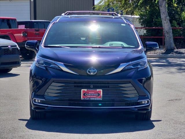 2025 Toyota Sienna Platinum 7 Passenger