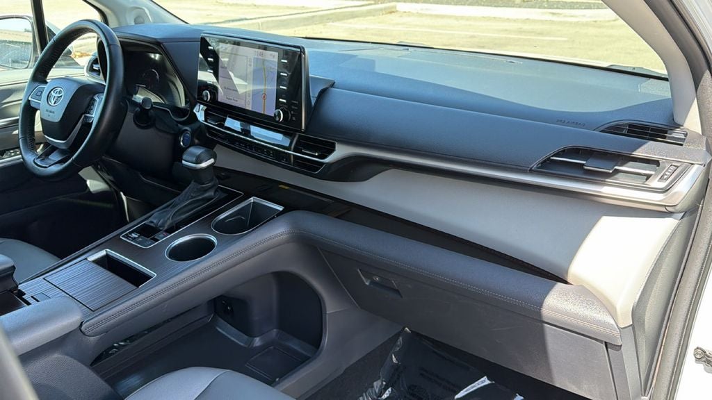 2023 Toyota Sienna XLE 7 Passenger