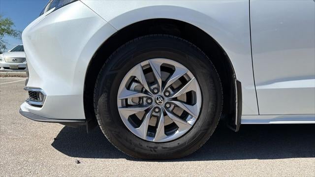 2023 Toyota Sienna XLE 7 Passenger