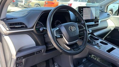 2023 Toyota Sienna XLE 7 Passenger