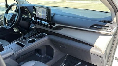 2023 Toyota Sienna XLE 7 Passenger