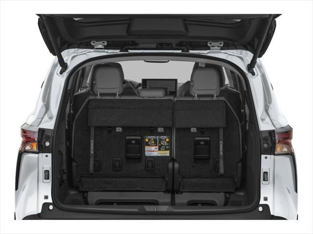 2025 Toyota Sienna XLE 8 Passenger