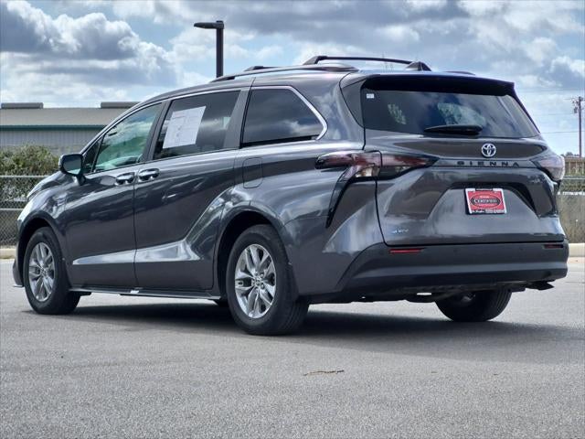 2025 Toyota Sienna XLE 8 Passenger