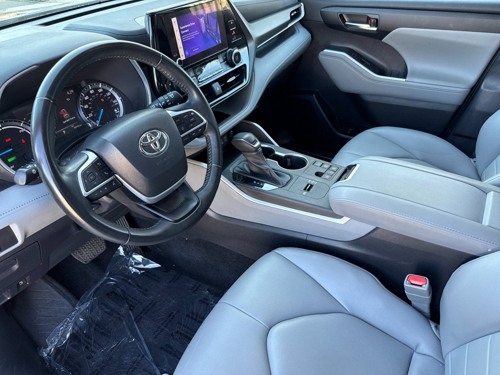 2023 Toyota Highlander Hybrid XLE