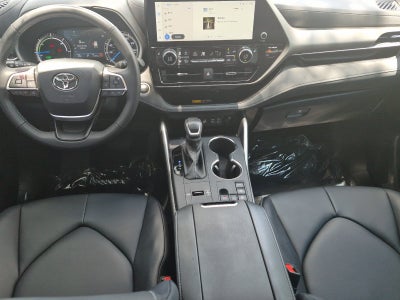 2025 Toyota Highlander XLE