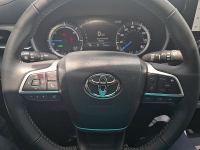 2025 Toyota Highlander XLE