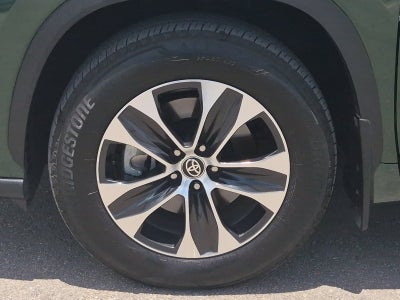 2025 Toyota Highlander XLE