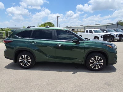 2025 Toyota Highlander XLE