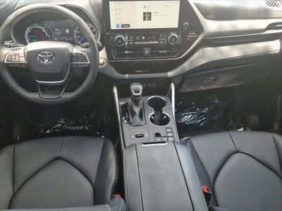 2025 Toyota Highlander XLE