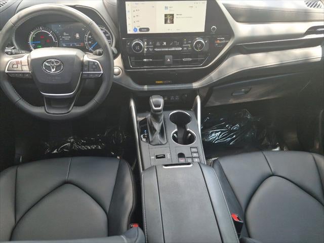2025 Toyota Highlander XLE