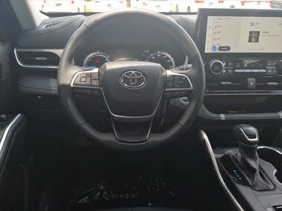 2025 Toyota Highlander XLE