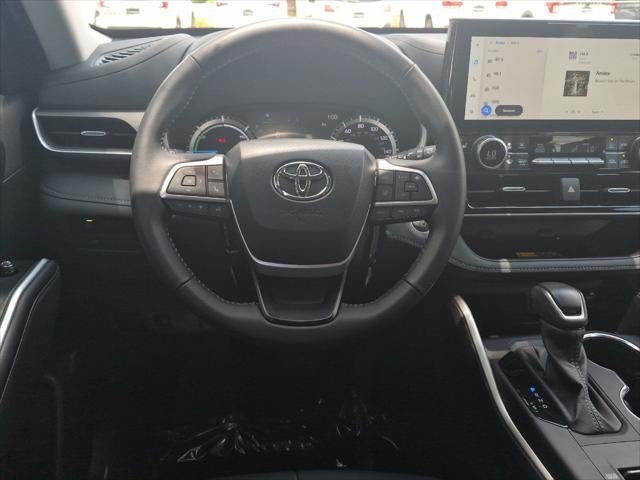 2025 Toyota Highlander XLE