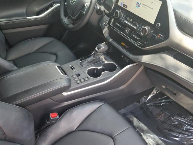 2025 Toyota Highlander XLE