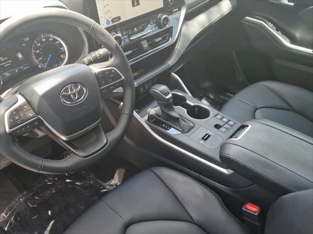 2025 Toyota Highlander XLE