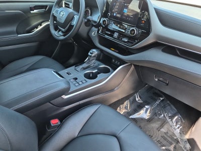 2026 Toyota Highlander Hybrid XLE