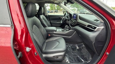 2025 Toyota Highlander Hybrid XLE